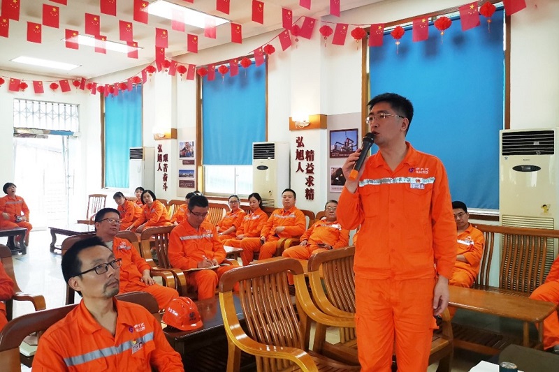 瀘天化公司組織開(kāi)展廉潔警示教育片學(xué)習(xí)(圖1) 瀘天化公司組織開(kāi)展廉潔警示教育片學(xué)習(xí)(圖1)